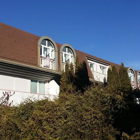 Ambiente Ferienapartments Warmbad شقة *